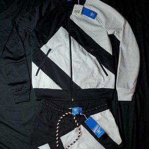 Matching Black & White Adidas Athletic Set Size XS Jacket and Shorts New W Tags